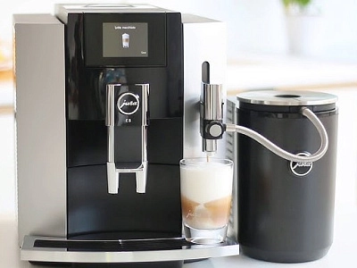 Kavos aparatų apžiūra: mala kavą, bet negamina